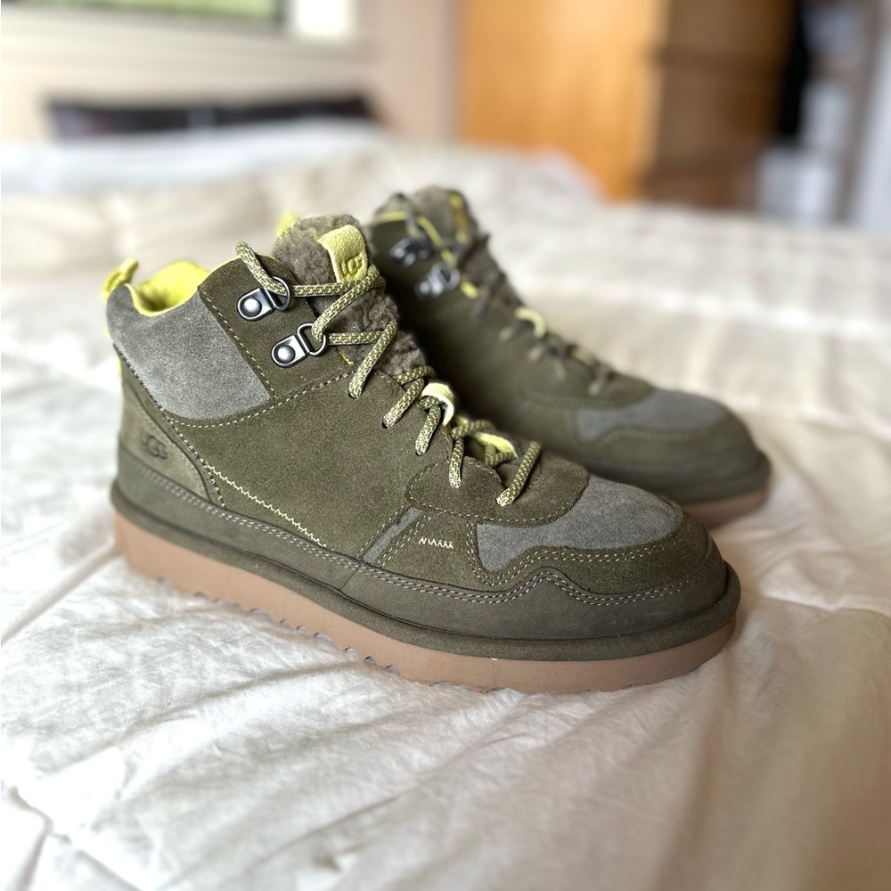 UGG Unisex Highland Hi Heritage size 7